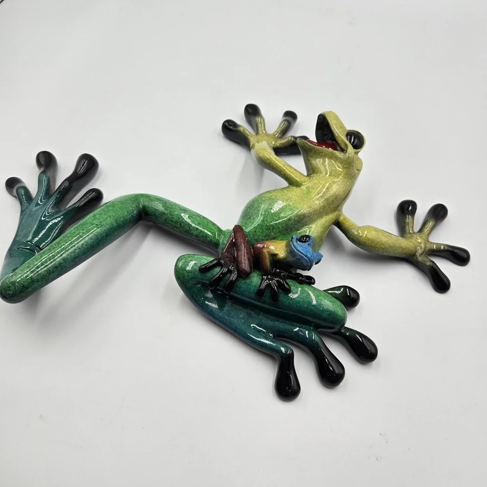 2002 Kitty's Critters Lucy and Lil' Ricky Frogs‎ Colorful Tree Frog Wall Mount